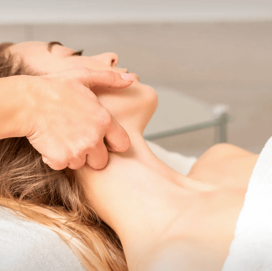 The Best Oils to use for Face Water Drainage